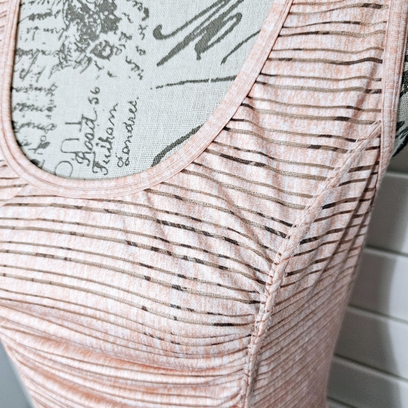 XCVI MOVEMENT TANK TOP - Picture 3 of 11